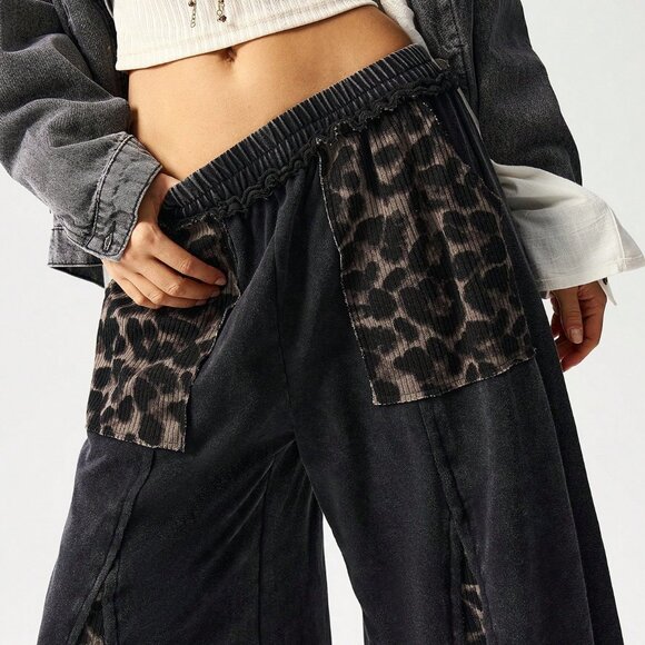 Black Casual Women's Patchwork Leopard Print Knit Wide Leg Pants - Picture 5 of 8